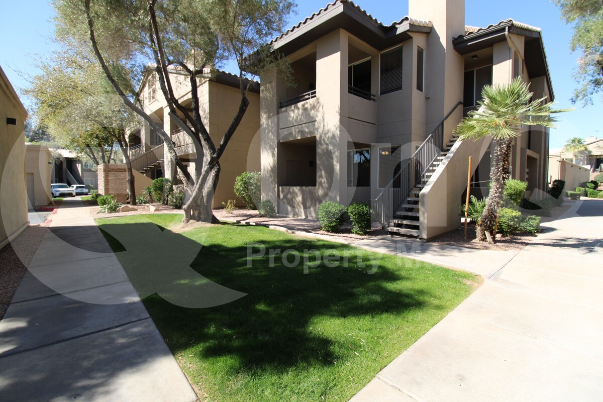 Foto principal - 7009 E Acoma Dr