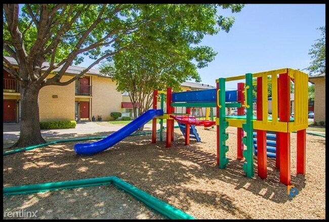 Foto del edificio - 2 br, 1 bath Apartment - 531 S Belt Line Rd