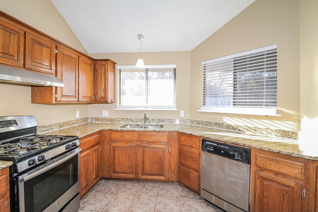 Building Photo - 3713 Shannon Dr