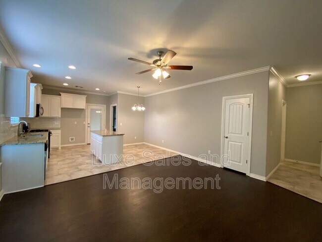 Foto del edificio - 1814 NE 135th St