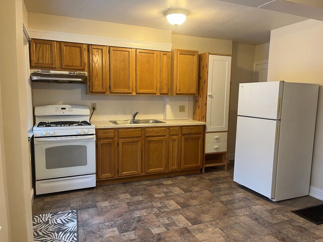 Foto del edificio - 2-Bedroom, 1-Bathroom Home in Lancaster, PA!