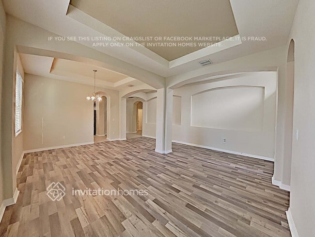 Building Photo - 17421 New Cross Cir