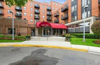 Building Photo - 5200 S Ellis Ave