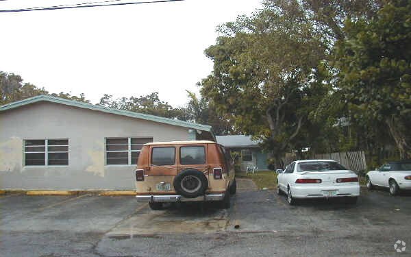 Foto del edificio - 905 SE 13th St
