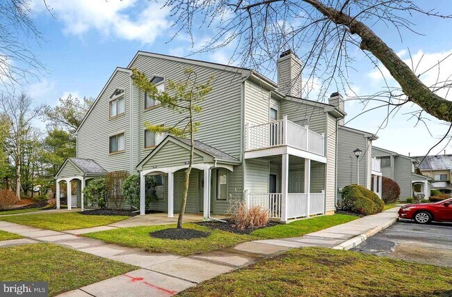Foto del edificio - 1311 Roberts Way
