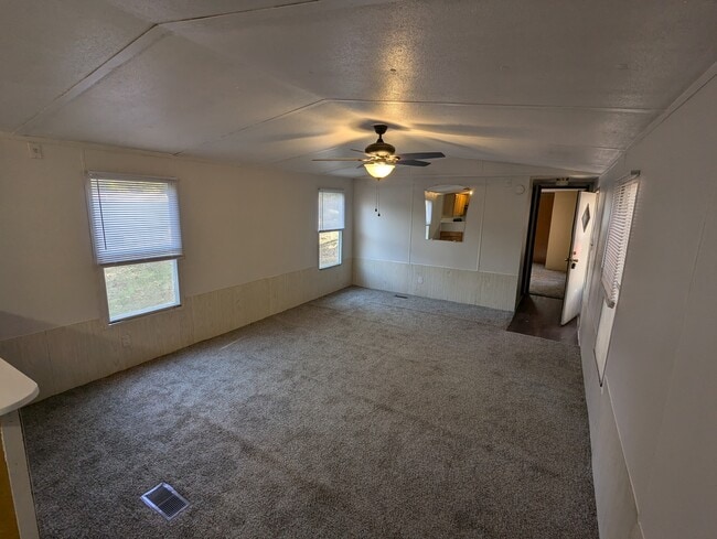 Building Photo - 123 Ransdell Ln
