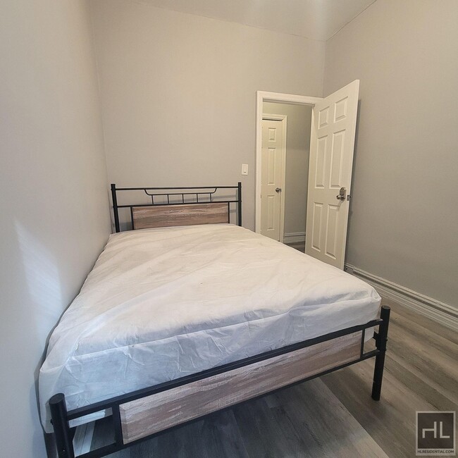 Foto del edificio - ROOM FOR RENT IN CROWN HEIGHTS MONTGOMERY ...