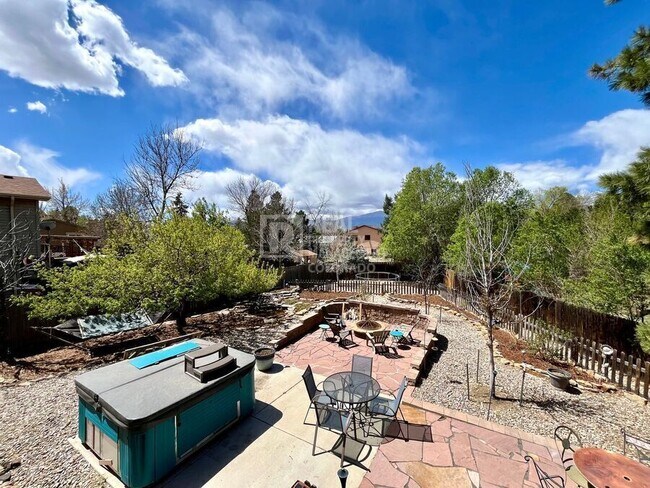 Foto del edificio - 6630 Brook Park Dr