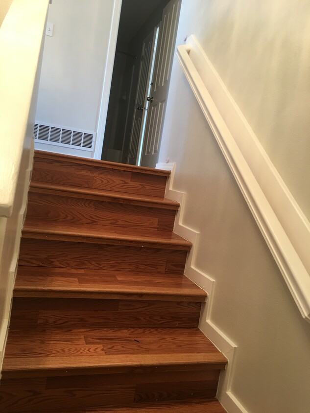 Primary Photo - 2620 Meadow View Dr