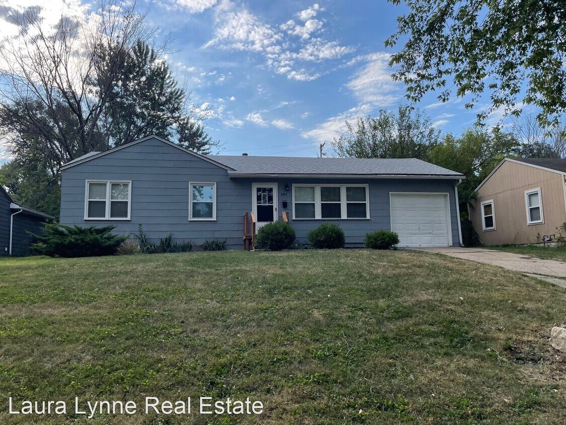 3 br, 1.5 bath House 6307 E 149th St House Rental in Grandview, MO