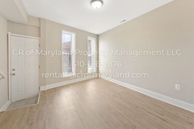 Foto del edificio - WAITLIST APPLICATIONS ONLY