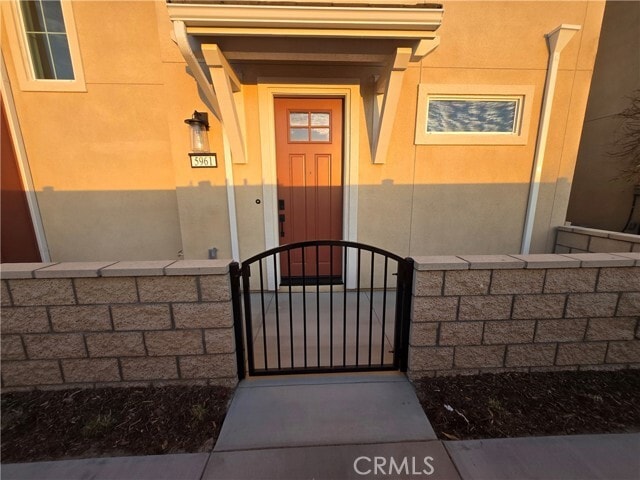 Foto del edificio - 5961 Huntington Dr