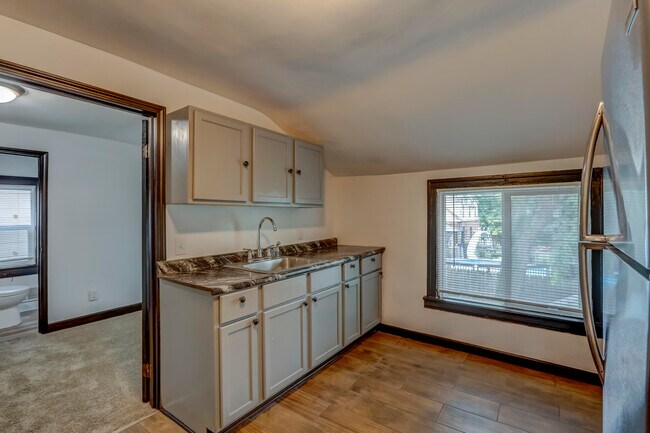 Building Photo - 7006 Toepfer Rd