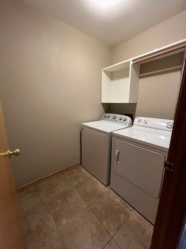 Foto del edificio - Duplex close to downtown Rogers