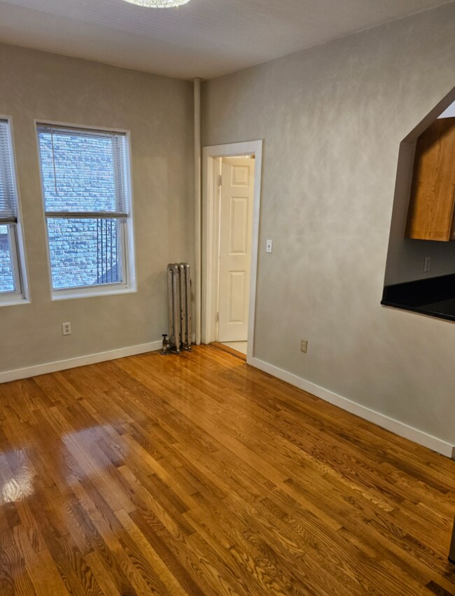 Building Photo - 59 Hemenway St