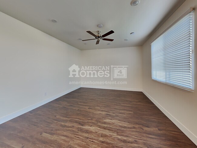 Foto del edificio - 936 S Moorside Avenue