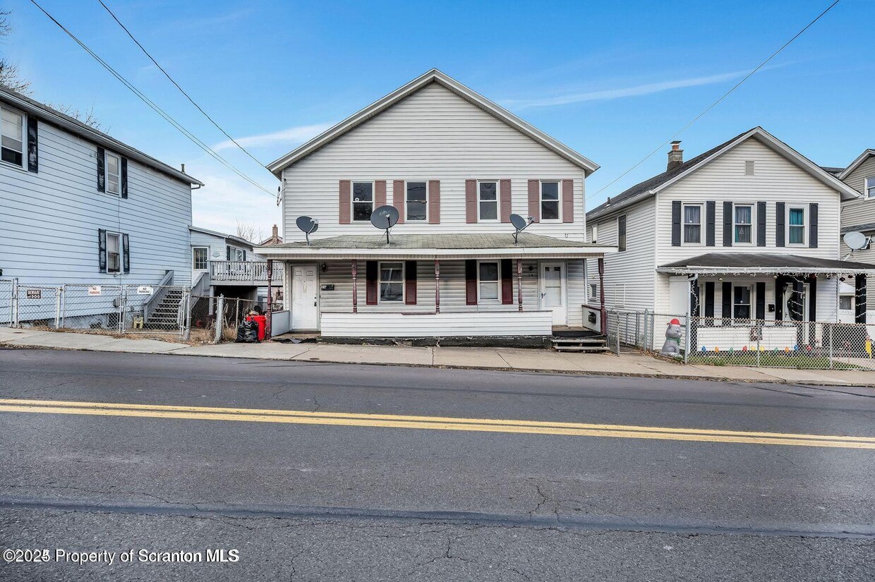 Primary Photo - 214 Union St