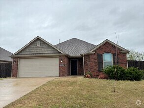 Building Photo - 1120 Tulip St
