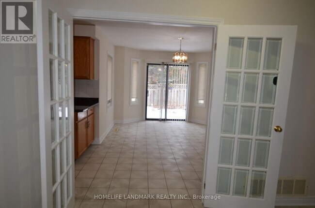 Photo du bâtiment - 129 Lyndhurst Dr