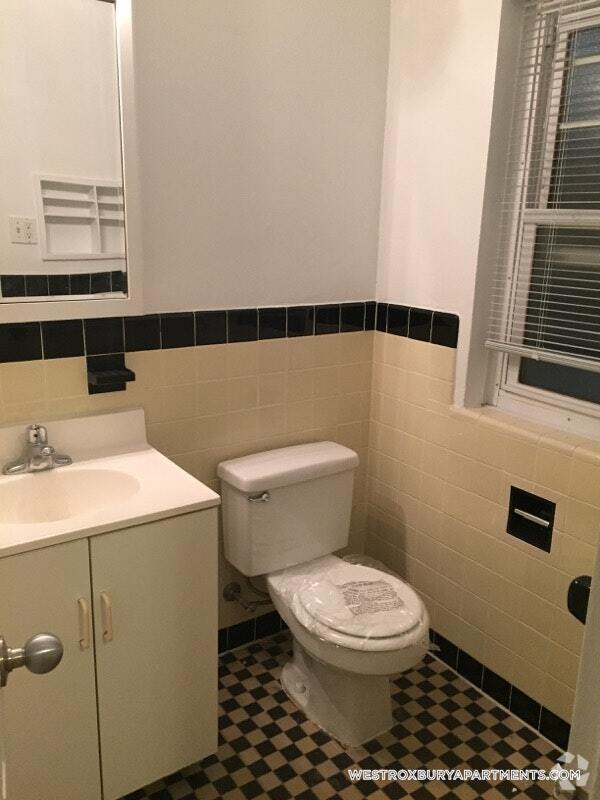 Building Photo - 203 Independence Dr