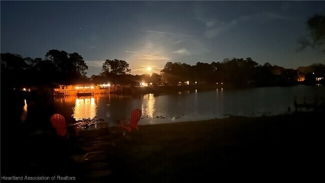 Foto del edificio - 5702 Lilac Rd