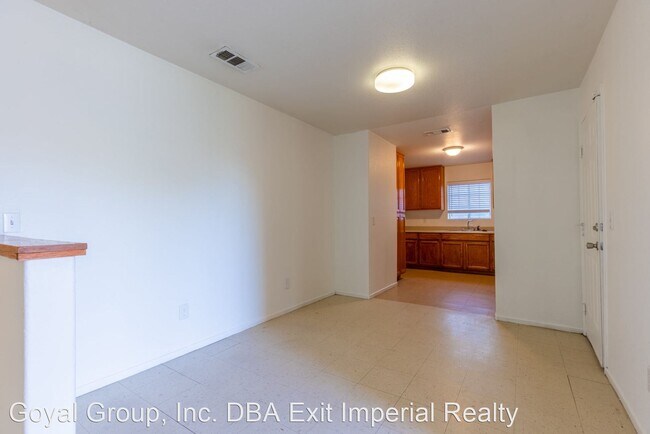 Foto del edificio - 4 br, 2 bath House - 237 E 6th St