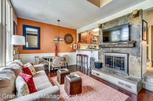 Building Photo - 2 br, 2 bath House - 3115 N Lake Blvd. #81