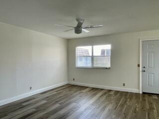 Building Photo - 460 Saxony Way