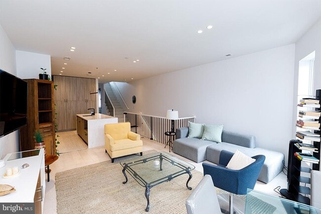 Foto del edificio - 1321 Monroe St NW