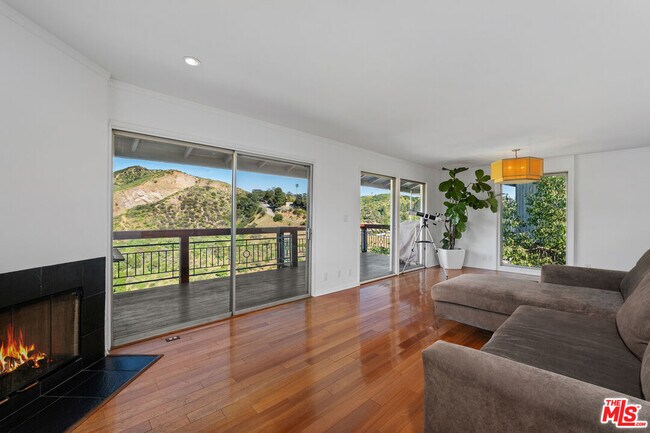 Foto del edificio - 2843 Lambert Dr