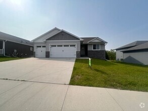 Building Photo - 3548 Bridgeview Dr SE