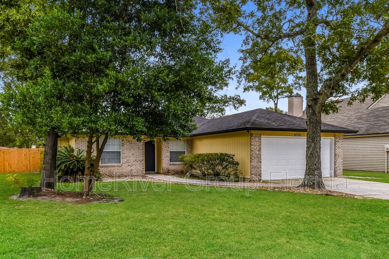 Primary Photo - 8009 Mactavish Way W