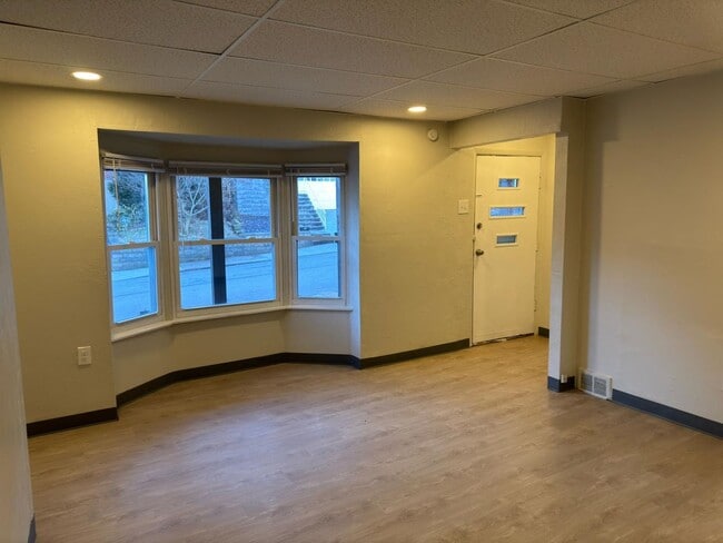 Foto del edificio - 847 Flemington St