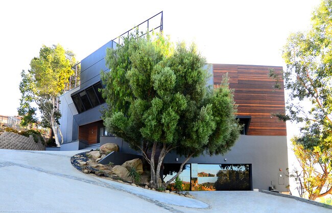 Foto del edificio - 6 Colt Ln