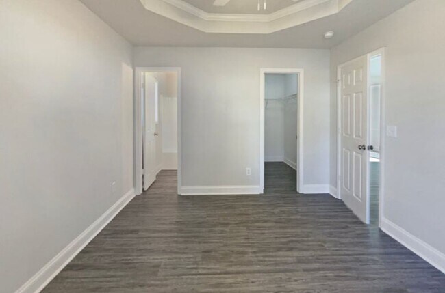 Foto del edificio - 1657 Gresham Ct