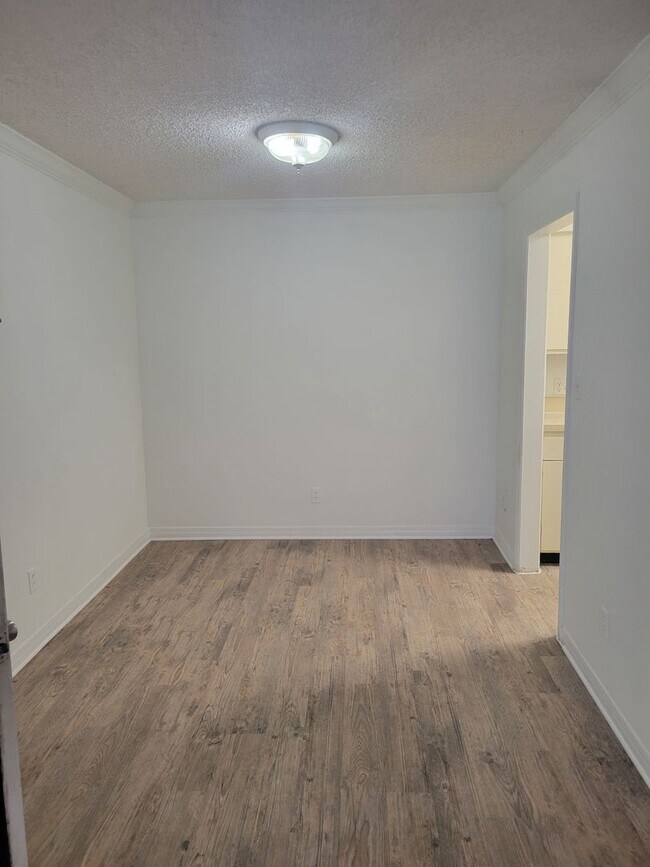 Foto del edificio - Two bedroom condo