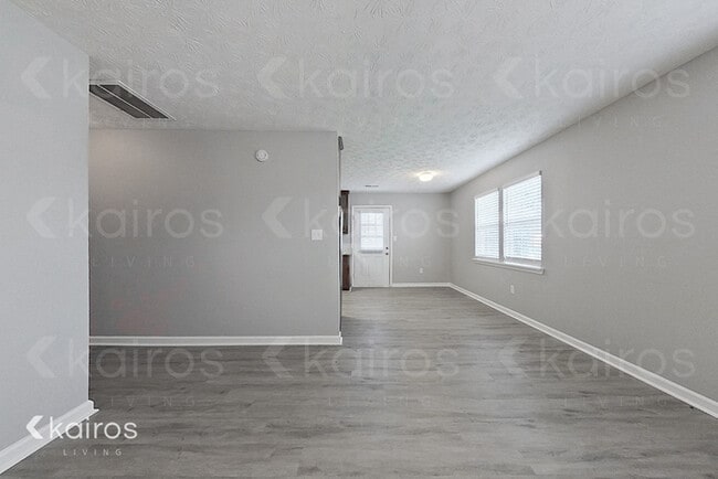 Building Photo - 200 Deer Pkwy