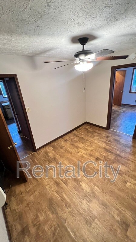 Building Photo - 543 Berry St