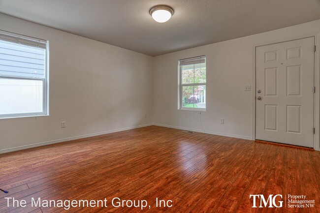 Building Photo - 3 br, 2.5 bath House - 1217 SE 5th Street