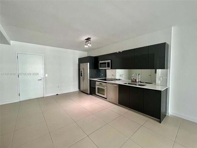 Building Photo - 31 SE 6th St