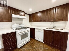 Building Photo - 254 Browndale Crescent