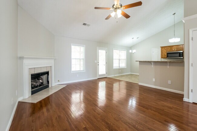 Foto del edificio - 127 Berkley Dr