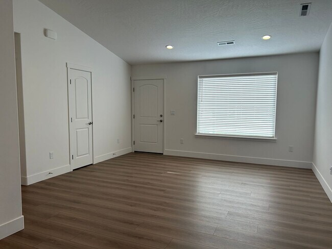 Foto del edificio - Brand New 2023 Open Concept, Ranch-Style Home