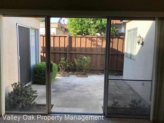 Building Photo - 2 br, 2 bath House - 3555 Fountain Way