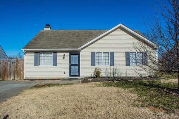 Foto principal - 2447 Stratford Lake Rd
