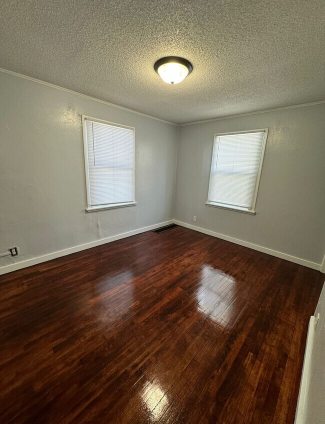 Foto del edificio - 1505 N Adams St