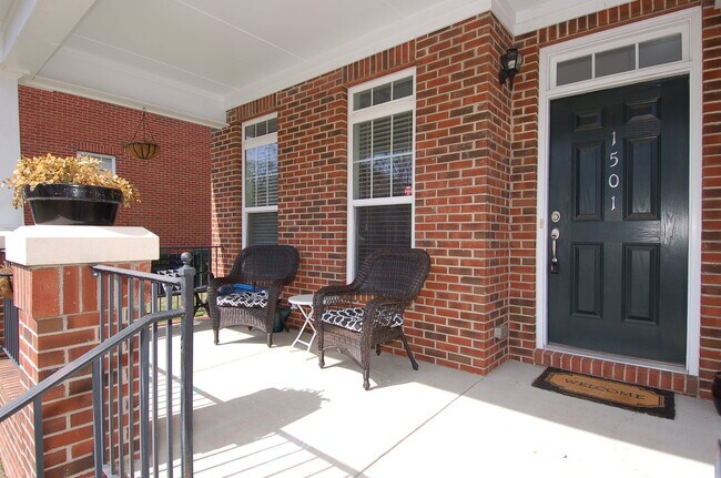 Building Photo - 1501 Yarborough Park Dr