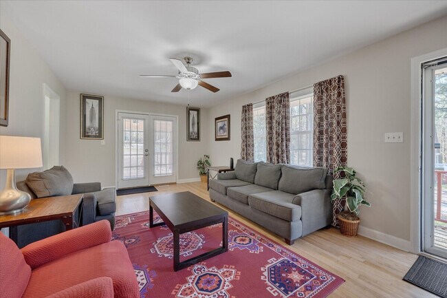 Foto del edificio - 4219 Neal Rd