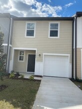 Building Photo - 1053 Appleton St