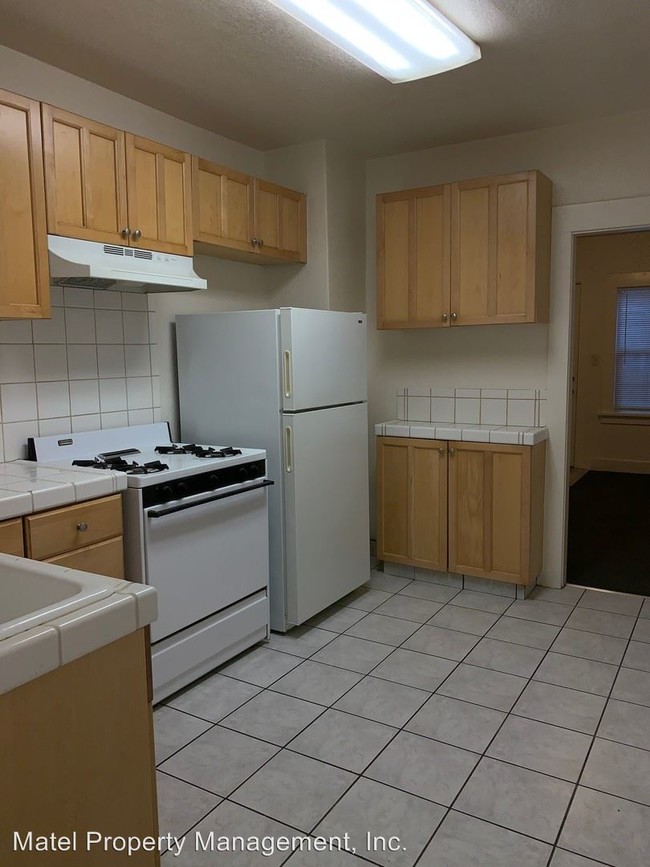 Building Photo - 2 br, 1 bath Apartment - 1214 G Street #4